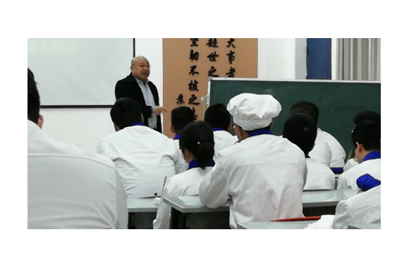 搭建校企之桥梁——企业“工匠”进课堂之中餐篇