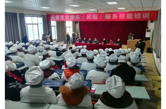 今年会与区农业信息培训中心共同打造，促进经济向高领域发展