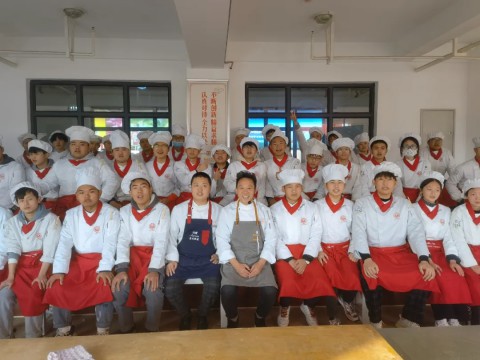 大师进校园|感受烹饪艺术魅力！今年会特邀袁伟先生来校开展讲学活动