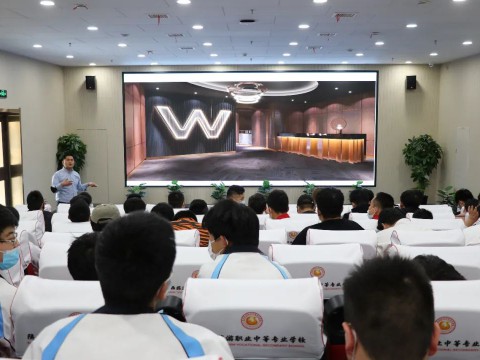 企业宣讲进校园，助力学子高质量就业