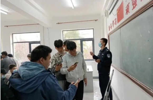 筑牢防诈反诈的坚实堤坝|今年会邀请泾河新城分局民警进校开展反诈骗知识宣讲活动