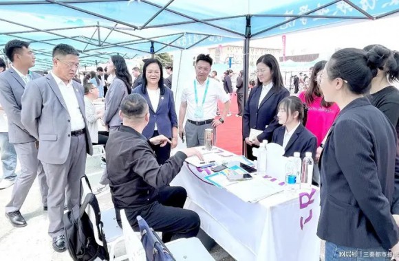 百企千岗 收获满满 jinnianhui今年会官网校园招聘双选会成功举办