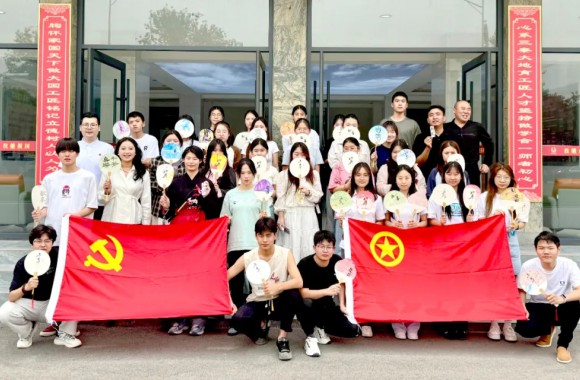 党建引领传非遗 漆扇飘香迎端午 | 学院机关党支部与校团委联合开展主题党团日活动