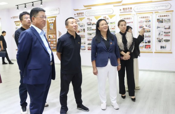 加强政校交流协作 赋能地方商务高质量发展 | 咸阳市商务局一行莅临学院调研考察