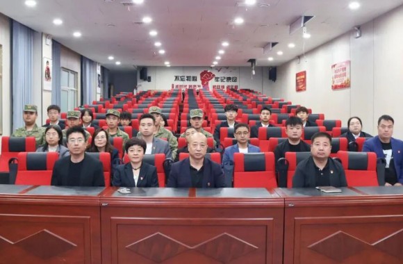 学院烹饪艺术党支部成功举办纪念抗战胜利80周年主题党日暨学生党员发展会议