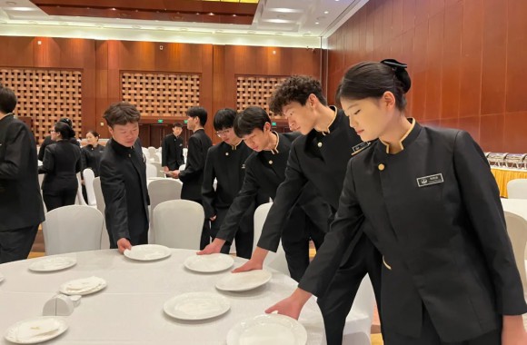 今年会19名空乘学子赴京护航国家会议以青春之力彰显青年担当